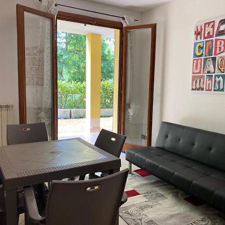 Appartamento Il Faro Con Giardino In Residence Con Piscina เดเซนซาโนเดลการ์ดา ภายนอก รูปภาพ